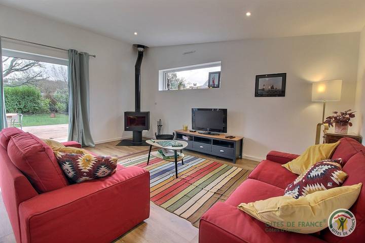 Gîte pour 4 personnes, avec terrasse et jardin à Trébeurden - 3