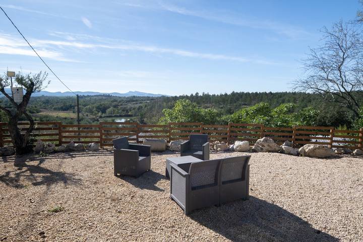 Ferienwohnung für 6 Personen, mit Balkon und Garten sowie Seeblick in der Ardèche - 3