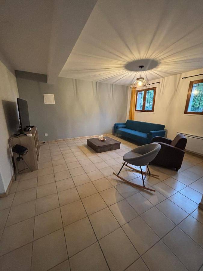 Appartement de vacances pour 2 personnes, avec terrasse ainsi que vue et jardin
