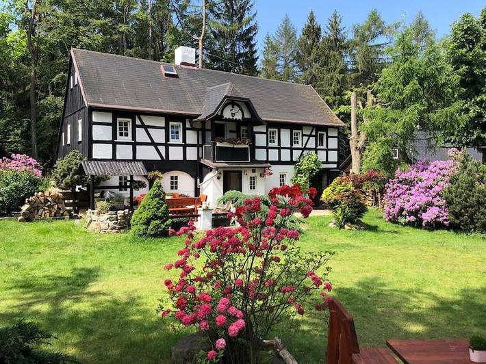 Dom dla 8 osób, z widok i sauna oraz ogród, zwierzęta dozwolone w Czeska Szwajcaria