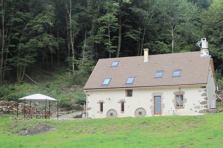 Gîte pour 9 personnes, avec Terrasse et Jardin