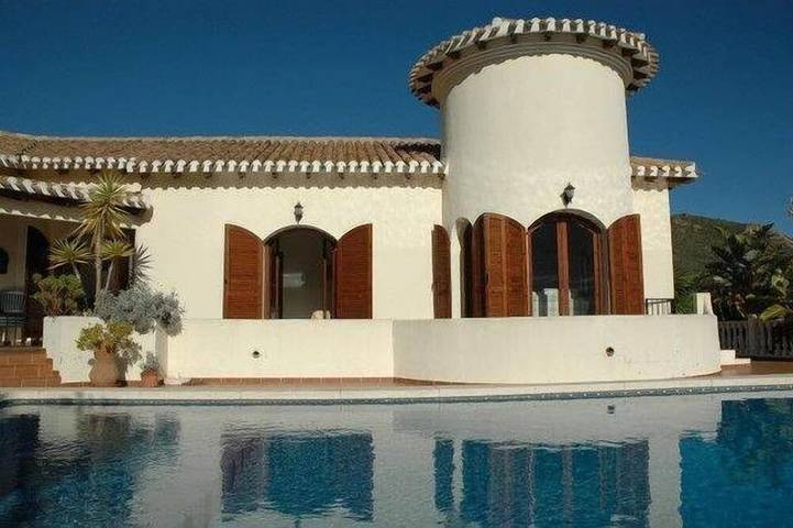 Vacation rental for 8 people, with yard in Cartagena