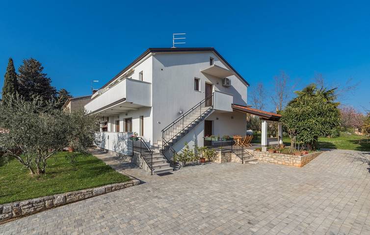 Ferienwohnung für 4 Personen, mit Balkon/Terrasse in Novigrad