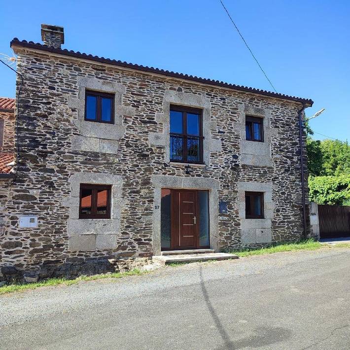 Casa rural para 10 personas, con Balcón y Terraza además de Jardín y Vistas en El Pino