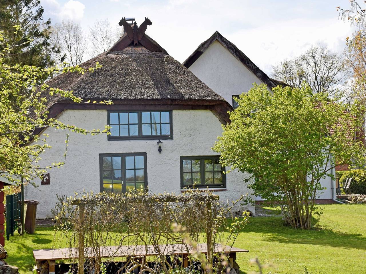 Ganze Ferienwohnung, Ferienhaus und -wohnung unterm Reetdach in Woorke - Ferienhaus unterm Reetdach in Woorke in Patzig, Rügen