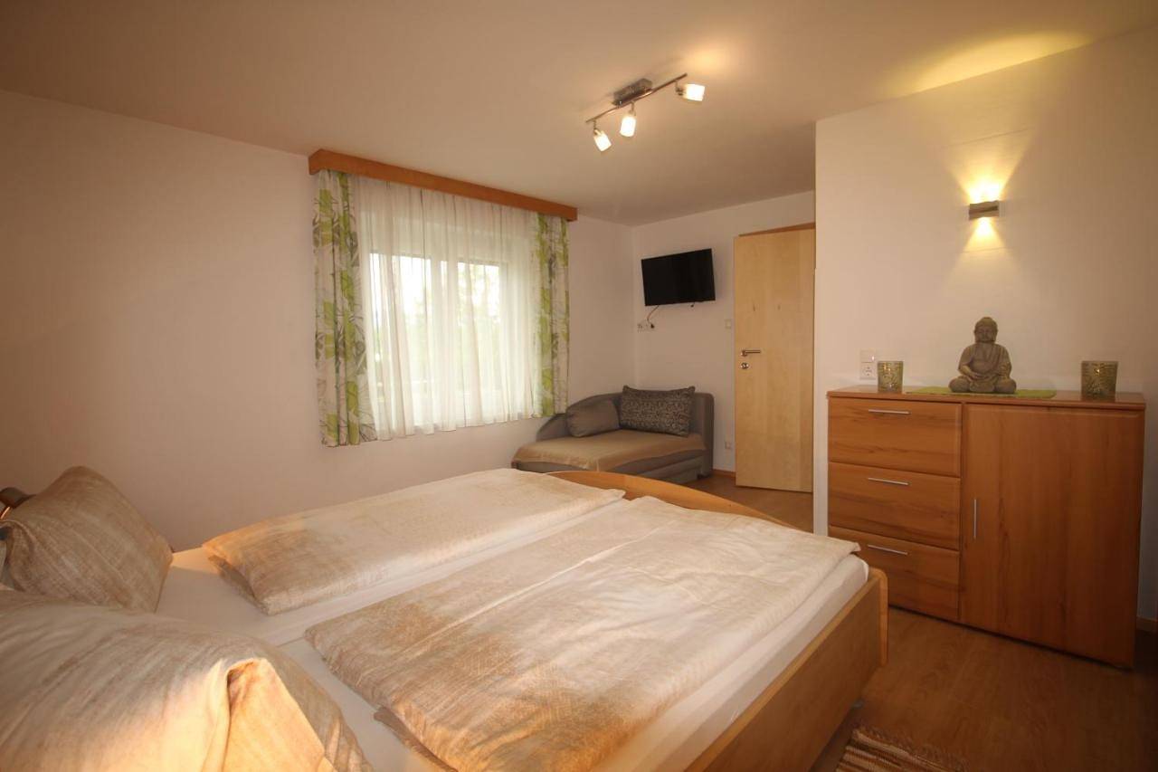 Ferienwohnung Appartment mit Privatbadestrand Kusternighof in Velden am Wörther See, Villach-Land