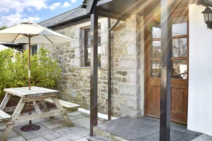 Cottage for 4 people, with garden, with pets in St. Breward