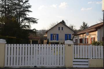 Gîte pour 6 personnes, avec jardin et balcon à Sarliac-sur-l'Isle