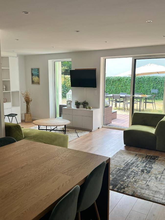 Location de vacances pour 8 personnes, avec Balcon ainsi que Terrasse et Jardin dans Aeroport le Touquet Cote d'Opale