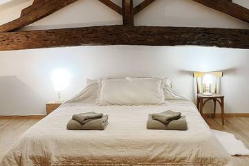 Gîte pour 6 personnes, avec sauna ainsi que piscine et jardin à Lugon-et-l'Île-du-Carnay