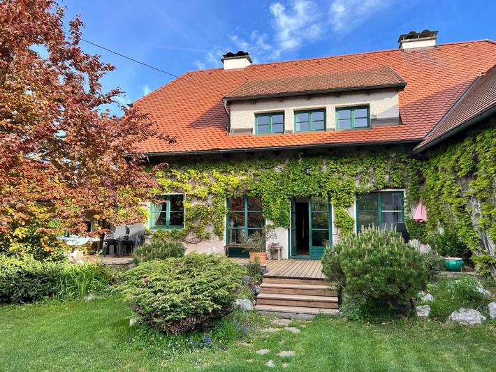 Ferienhaus für 9 Personen, mit Garten und Pool, mit Haustier