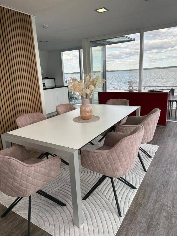 Ferienhaus für 4 Personen, mit Balkon und Terrasse sowie Sauna und Seeblick in Geierswalde - 2