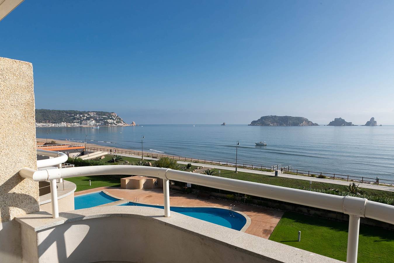 Apartamento entero, Apartment first line in Estartit in Els Griells, Costa Brava