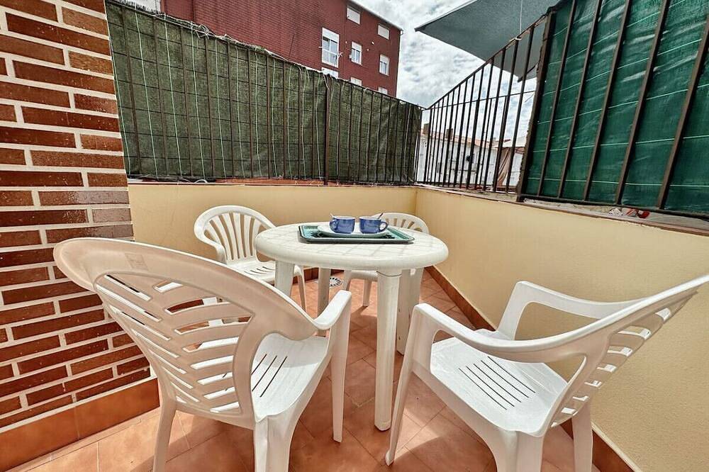 Entire apartment, Apto céntrico con garaje - Abad Paterno 3008 in Santoña, Cantabrian Coast