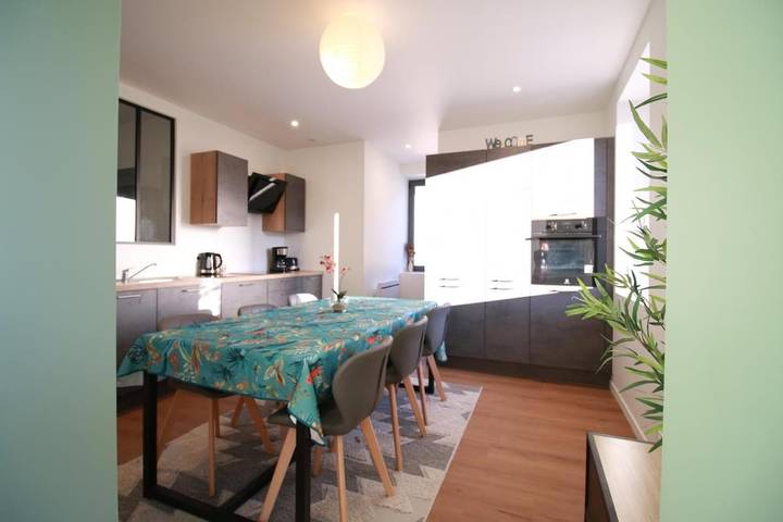 Gîte pour 6 personnes, avec balcon et vue, animaux acceptés à Lullin