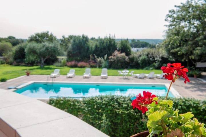 Location de vacances pour 10 personnes, avec Balcon et Jacuzzi ainsi que Terrasse et Jardin à Noci - 2