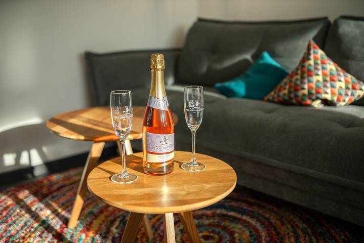 Ganze Wohnung, Ferienwohnung Baßler Schlossblick mit Privatterrasse, Balkon und Wi-Fi in Kappelrodeck, Achertal