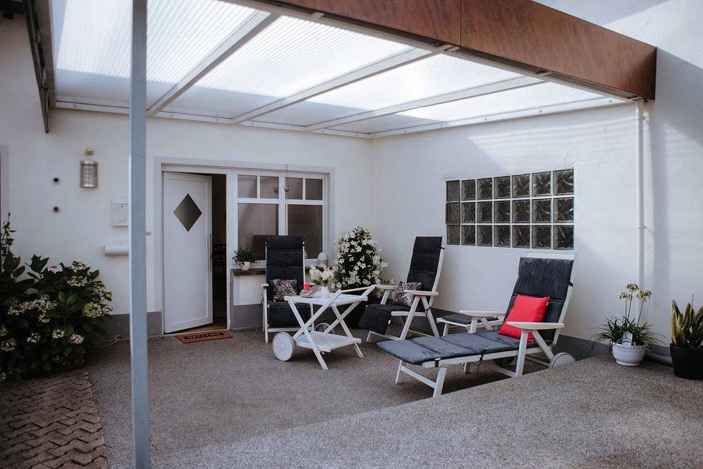 Geheel vakantieappartement, Appartement, douche, Wc, terras in Leiwen, Moseleifel