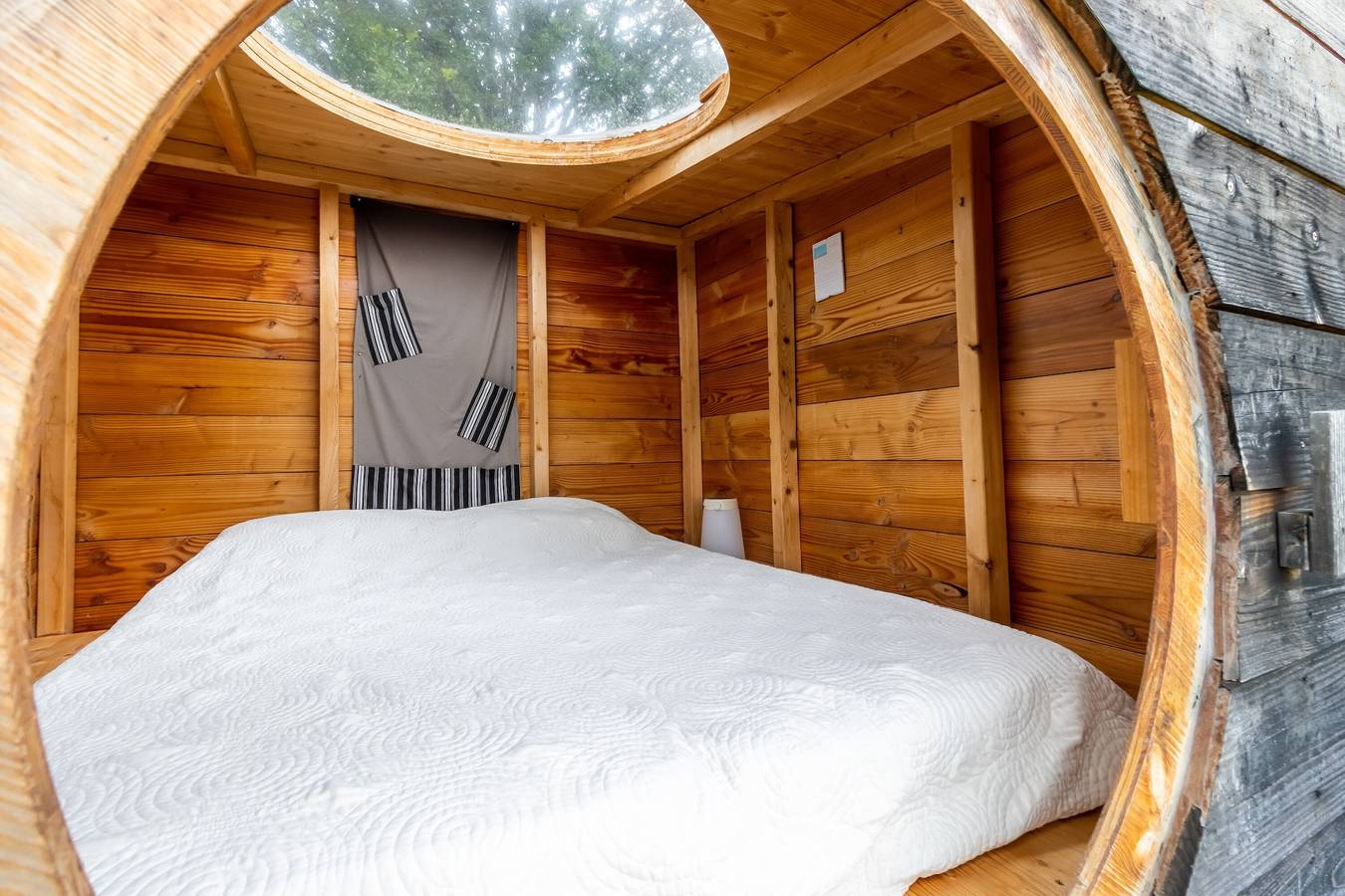 Nula 'Cabane Aux Étoiles' con terraza compartida y jardín privado in Auriac-du-Périgord, Périgord Noir