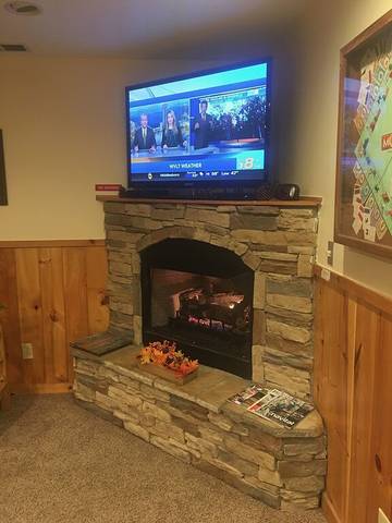 Log Cabin for 18 Guests in Douglas Lake, Sevier County, Picture 2