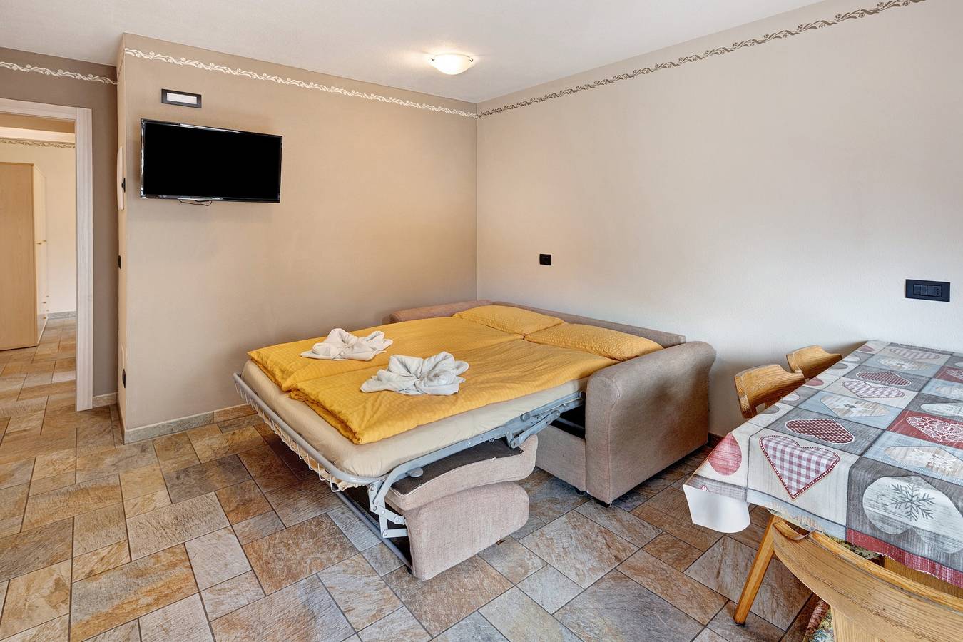 Ganze Wohnung, Haustierfreundliche Ferienwohnung 'Sandra Casa Claudia' mit Bergblick in Livigno, Nationalpark Stilfser Joch
