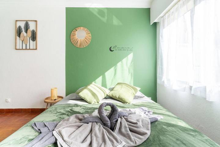 Gîte pour 2 personnes, avec terrasse, animaux acceptés à Saint-Cyr-l'École - 2