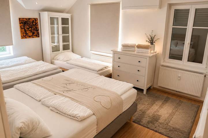 Apartamento entero, A peaceful natural oasis with woods and a stream—near Basel, Colmar, and Europa-Park in Basel Zustellkreis, Basilea