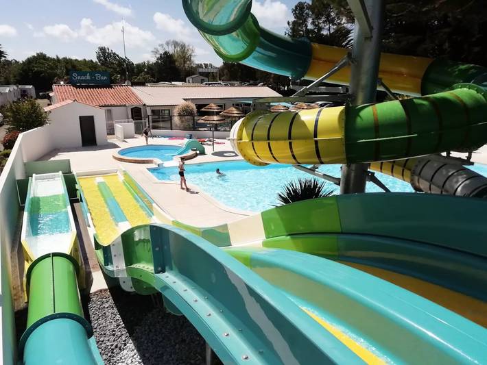 Mobil home pour 4 personnes, avec terrasse et piscine dans Plage des Becs - 3