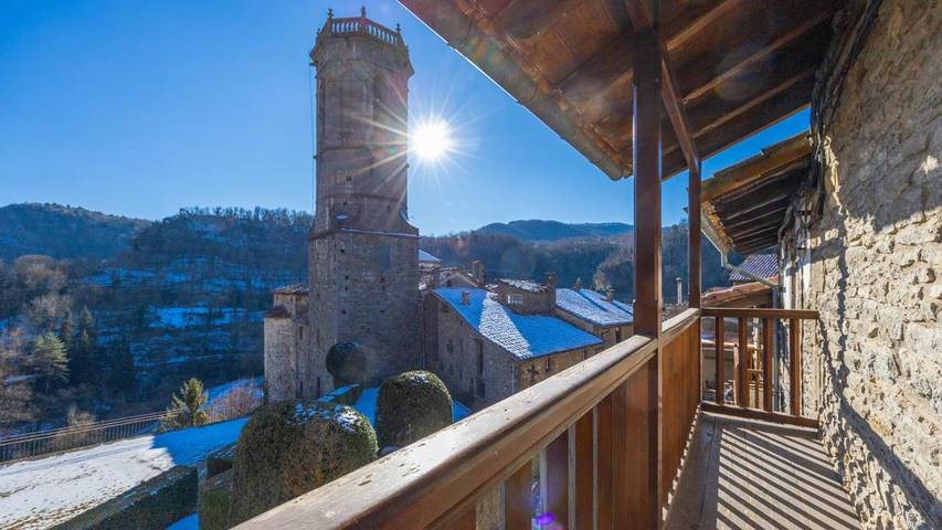 Location de vacances pour 9 personnes, avec piscine ainsi que terrasse et vue à Rupit i Pruit - 3