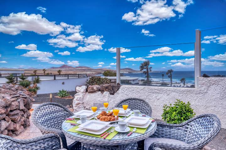 Location de vacances pour 6 personnes, avec vue sur l’océan et jardin dans Famara - 2