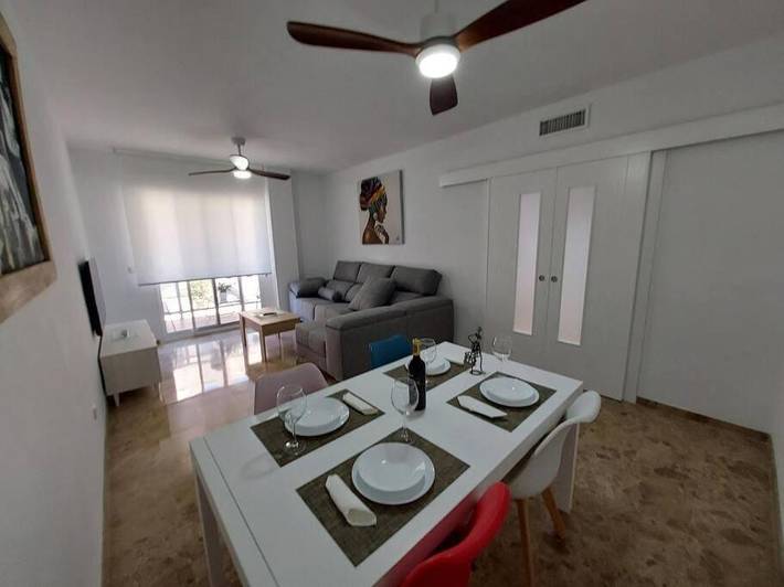 Apartamento para 6 personas, con Balcón y Terraza además de Jardín y Piscina en Churriana