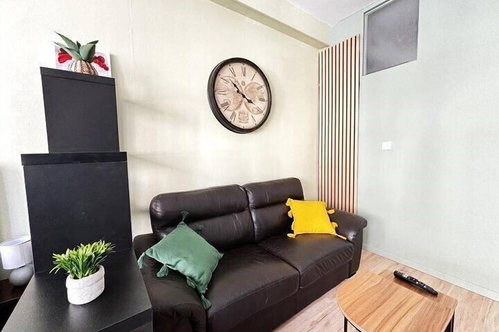 Entire apartment, Studio-Private Bathroom-Comfort in Saint-Claude (Jura), Parc naturel régional du Haut-Jura