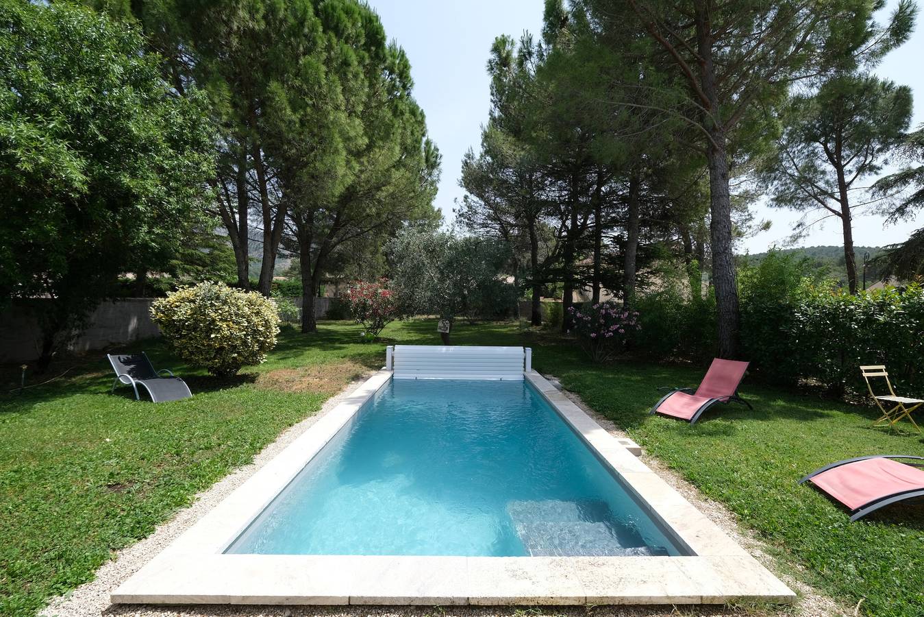 Location vacances maison piscine Taillades Ls2-317. in Taillades, Parque natural regional del Luberon