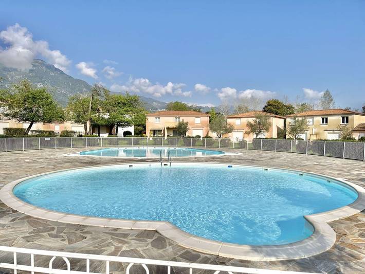 Gîte pour 6 personnes, avec Terrasse ainsi que Jardin et Piscine dans Plage Venga Di L Oru Santa Maria Poggio