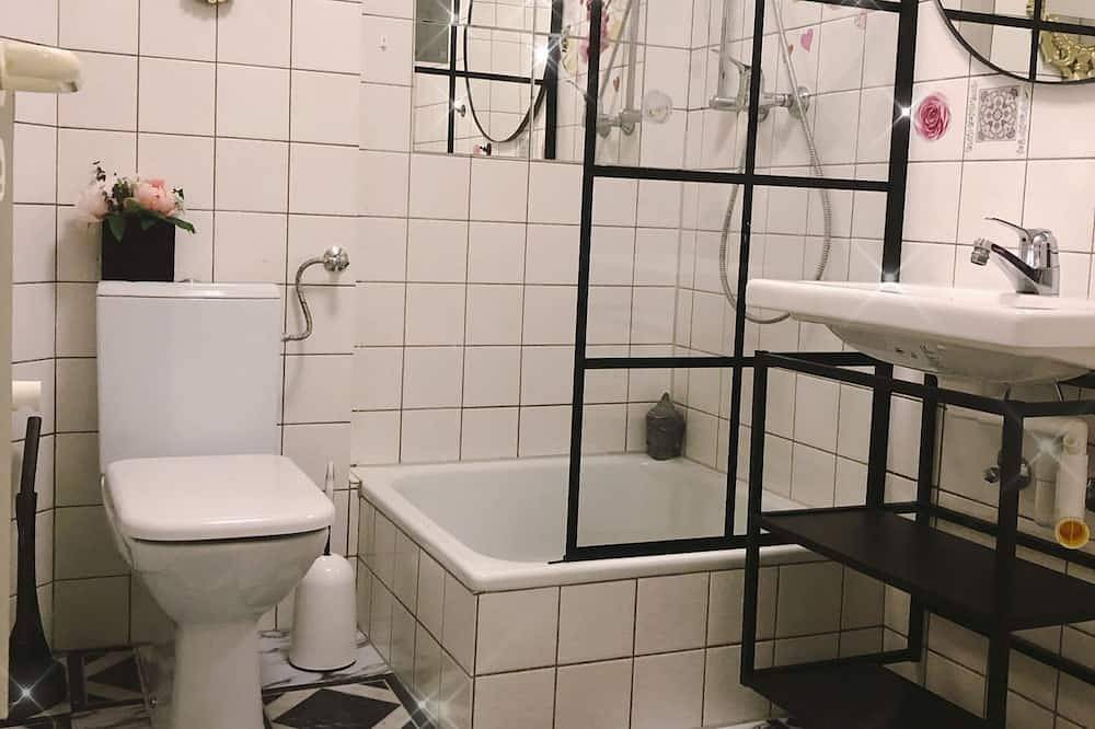 Ganze Wohnung, Über den Dächern Dortmunds 15 min zur Innenstadt in Dortmund, Ruhrgebiet