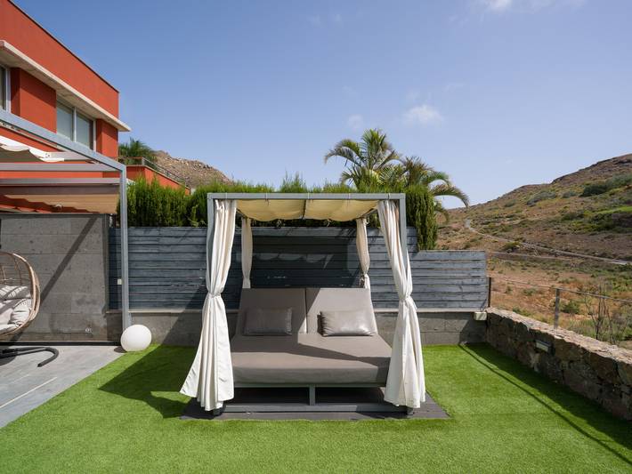 Bali Sky Villa with Private Pool in Salobre, San Bartolomé de Tirajana