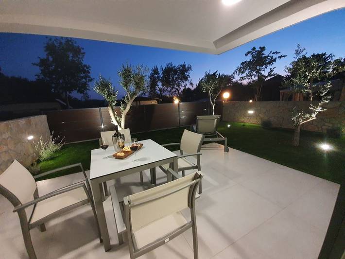 Appartement entier, Appartement de vacances pour 4 personnes avec jardin in Sveti Filip i Jakov, Općina Sveti Filip i Jakov