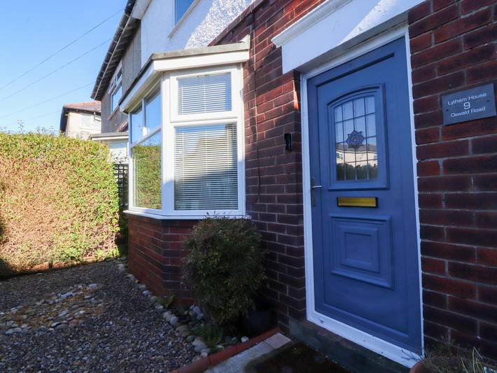 Cottage for 5 people, with garden, with pets in Lytham St Annes