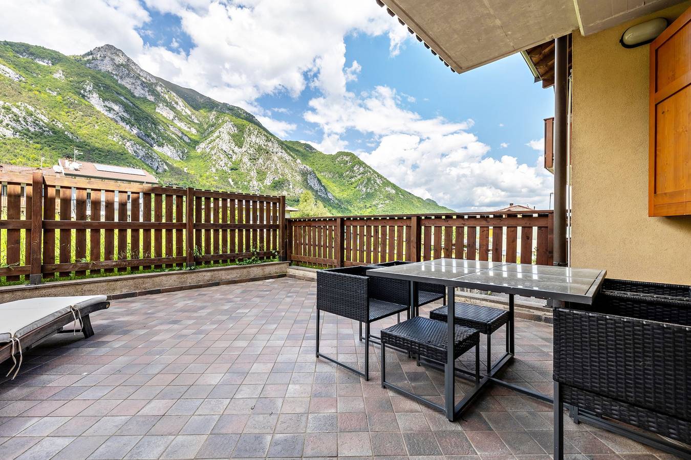 Ganze Wohnung, Ferienwohnung 'Casa Valentina' mit Bergblick und privater Terrasse in Molina di Ledro, Ledro