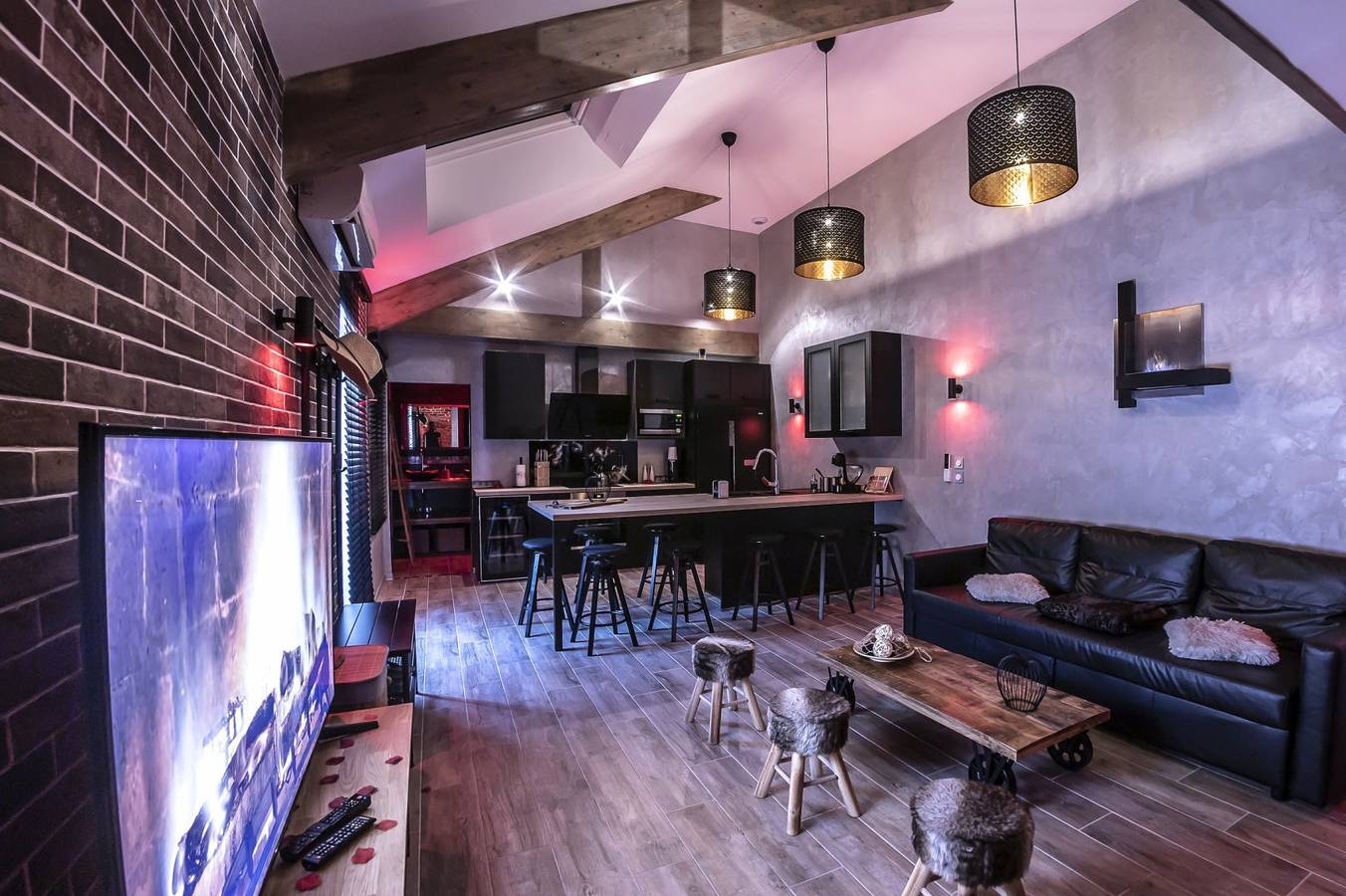 Loft avec Bain Nordique, Sauna et B.Jacuzzi in Remiremont, Région d'Épinal