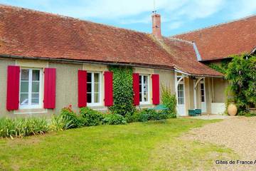 Gîte pour 3 personnes, avec jardin à Lurcy-Lévis