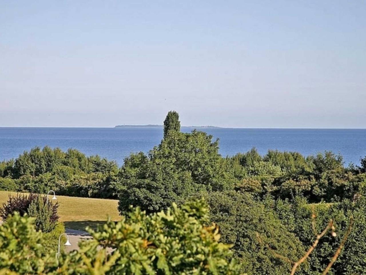 Ganze Ferienwohnung, Villa Ostseeblick 5* mit Meer- und Boddenblick in Göhren, Rügen