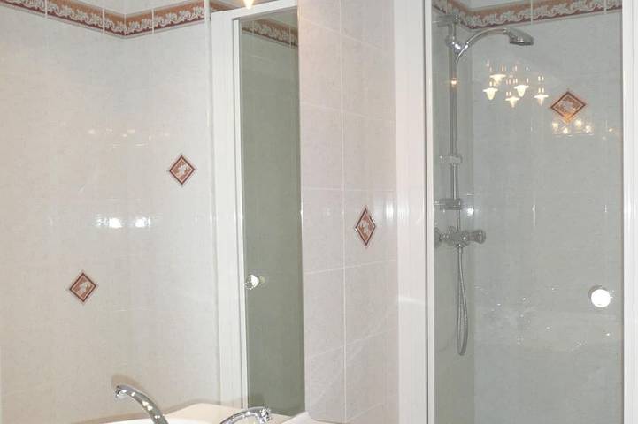 Gîte pour 2 personnes, avec terrasse et jardin à Saint-André-de-la-Roche - 4