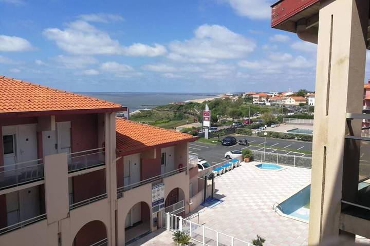 Gîte pour 4 personnes, avec balcon et sauna ainsi que jacuzzi et piscine dans Golf Biarritz Le Phare