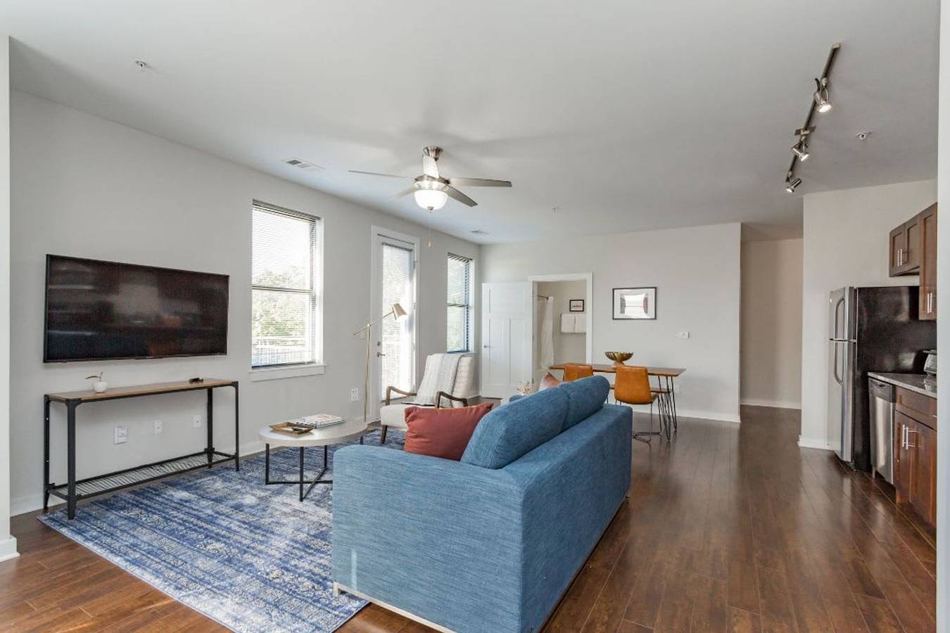 Entire apartment, Cozysuites Music Row Spacious 2Br free parking 10 in Nashville, Tennessee