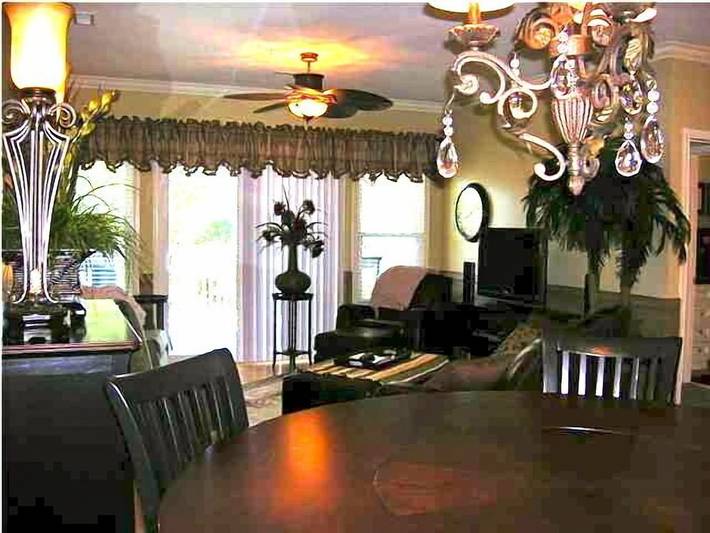 Vacation rental for 4 people, with balcony and pool in Charleston