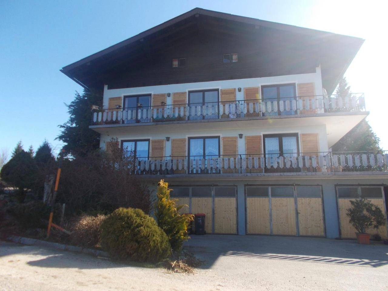 Budget Double or Twin Room in Weyregg am Attersee, Bezirk Vöcklabruck