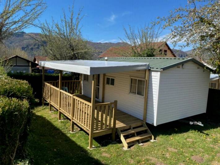 Mobil home pour 5 personnes, avec bassin pour enfant à Vic-sur-Cère - 2