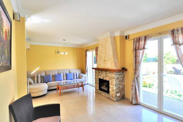 Villa Hugo Casa en zona residencial tranquila Bahía Grande con Piscina Privada. in Badia Gran, Llucmajor