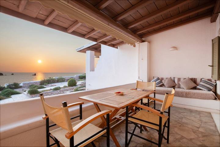 Villa pour 4 personnes, avec vue sur l’océan et balcon dans Paros